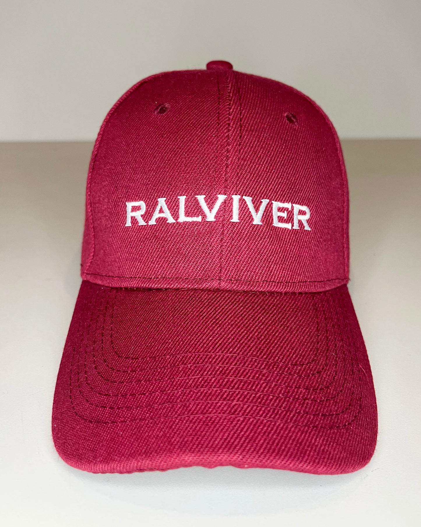 GORRA GRANATE - BORDADO BLANCO
