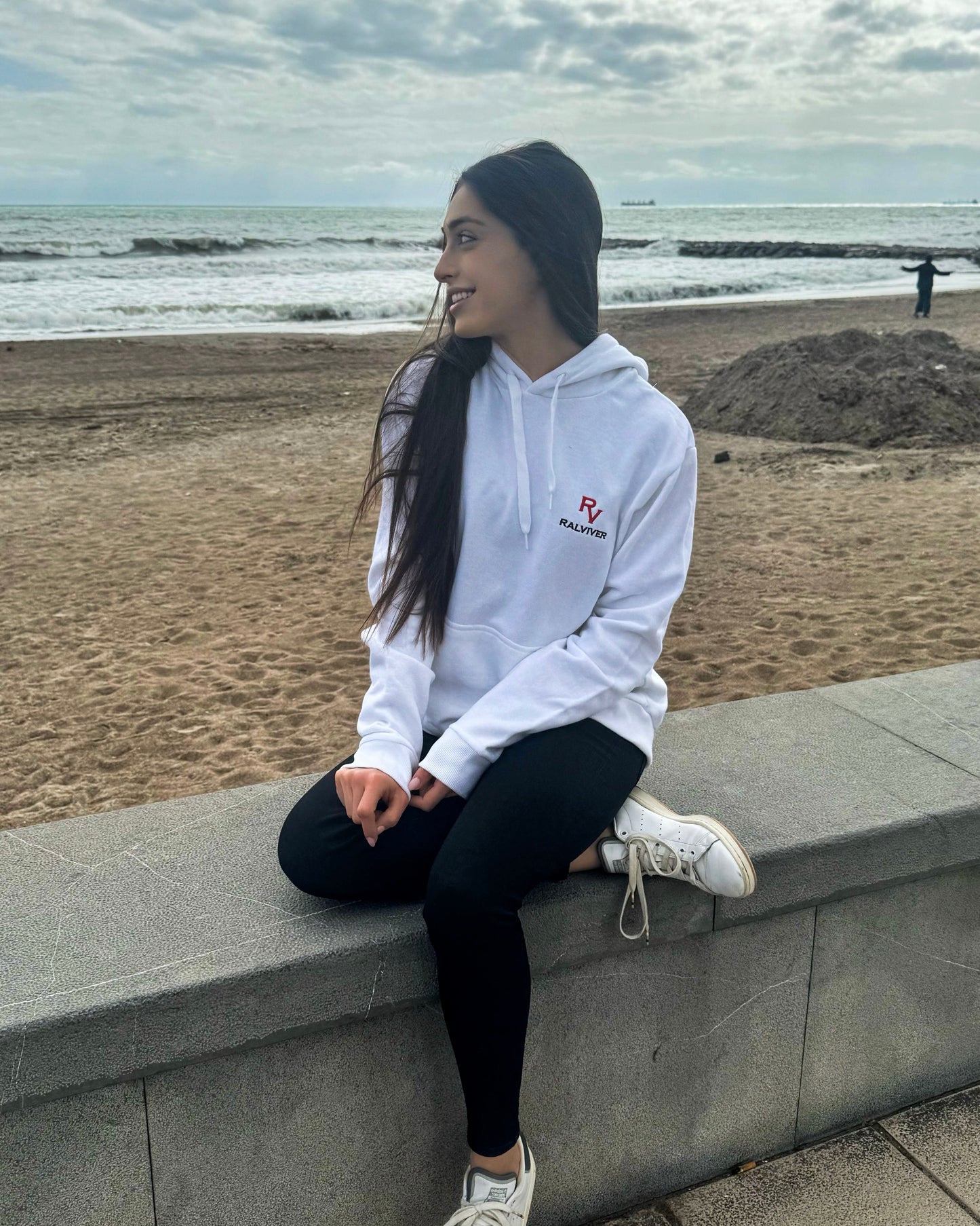 SUDADERA CON CAPUCHA - Blanco