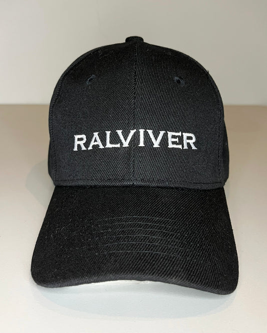 GORRA NEGRA-BORDADO BLANCO